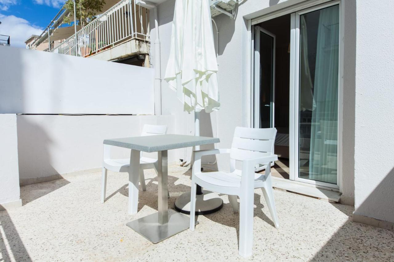 Silver Hotel Athens Double Room With Balcony Exterior photo