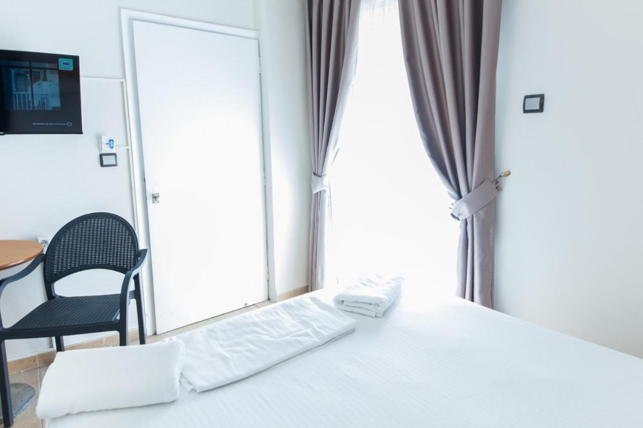 Silver Hotel Athens Double Room With Balcony Exterior photo